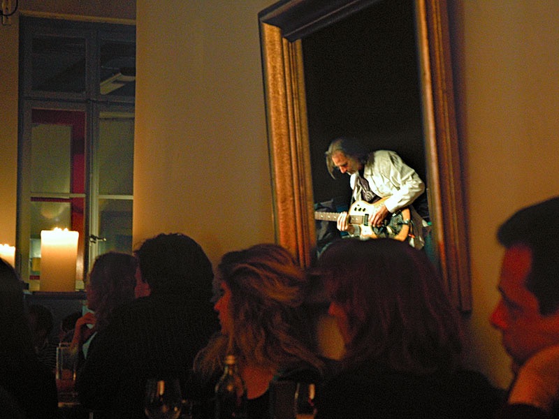 ESSE Bar, Winterthur 2007     Photo: Fred Haslimann